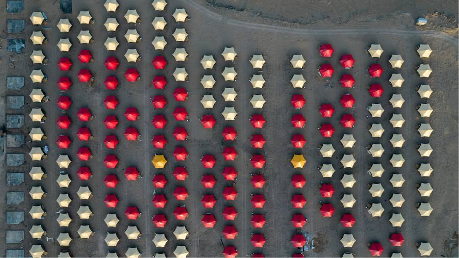 青海乌苏特水上雅丹项目